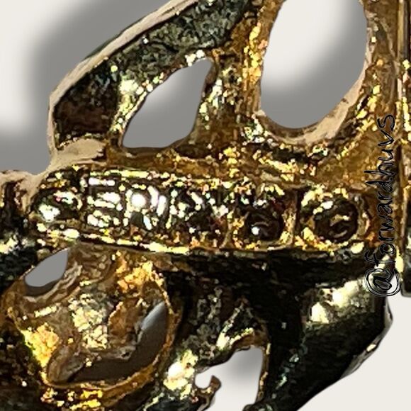 Bundle Sale 3 for $15 | Gerry’s Christmas Wreath Brooch - Picture 8 of 9